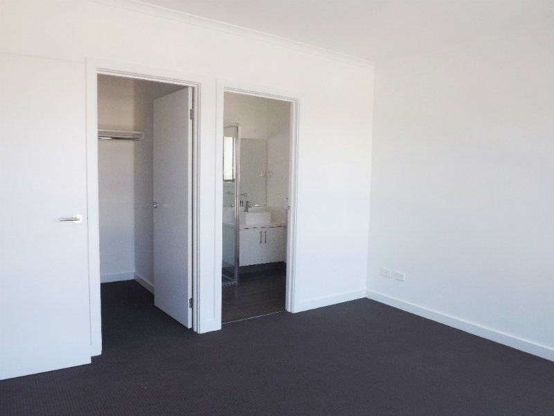 34 Tripani Avenue, Lalor VIC 3075