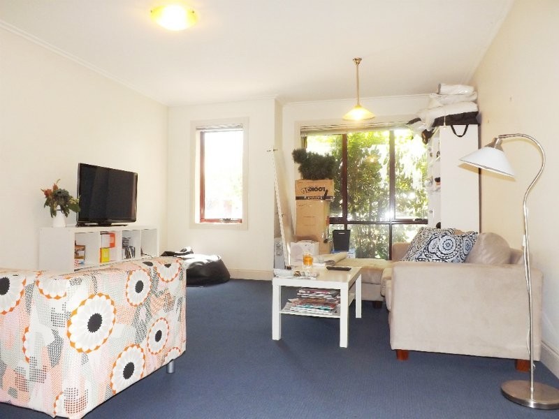 2/7 Owen Street, Carlton VIC 3053