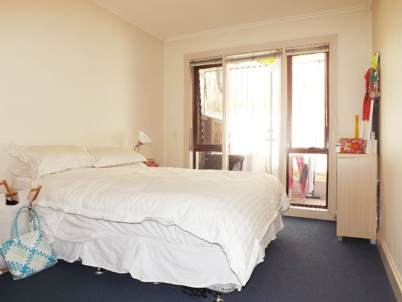 2/7 Owen Street, Carlton VIC 3053