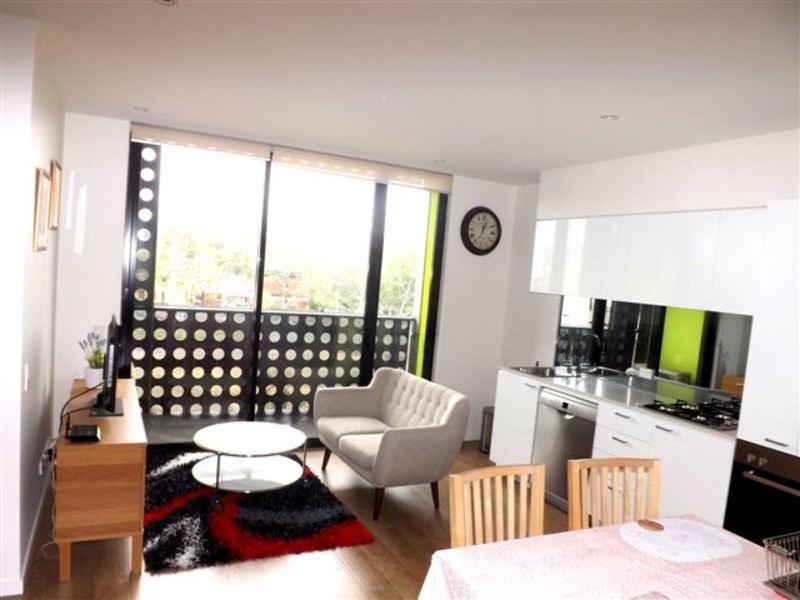 307/81 Cemetery Road East, Carlton VIC 3053