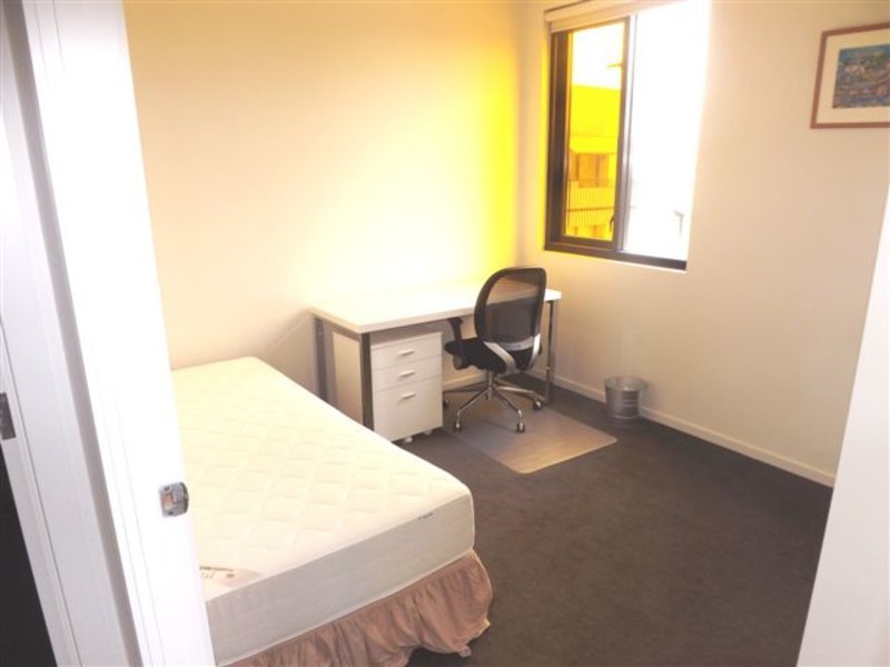 307/81 Cemetery Road East, Carlton VIC 3053