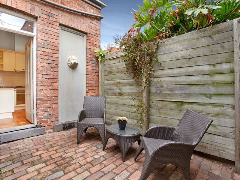 2/3 Curran Place, North Melbourne VIC 3051