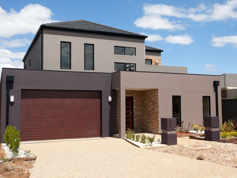 8 French Crescent, Caroline Springs VIC 3023