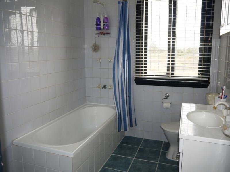 68 Christmas ck rd, Laravale QLD 4285