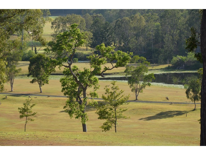 4 Bobby Jones Court, Kooralbyn QLD 4285