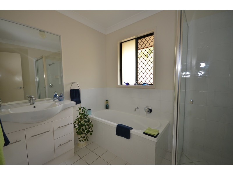 56 Campbell Drive, Kooralbyn QLD 4285
