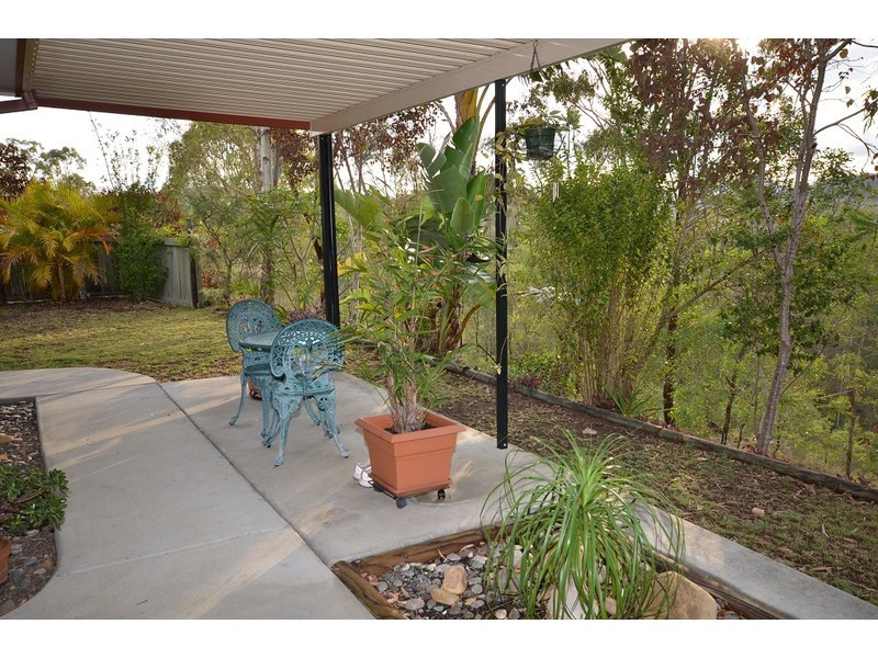 56 Campbell Drive, Kooralbyn QLD 4285