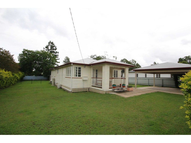 4 Anna Street, Beaudesert QLD 4285