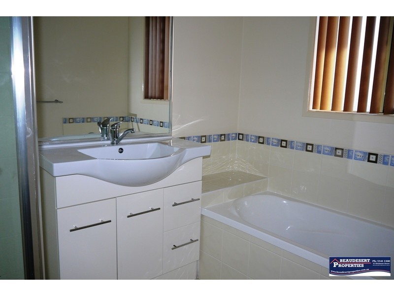 30 Carrigan Way, Gleneagle QLD 4285