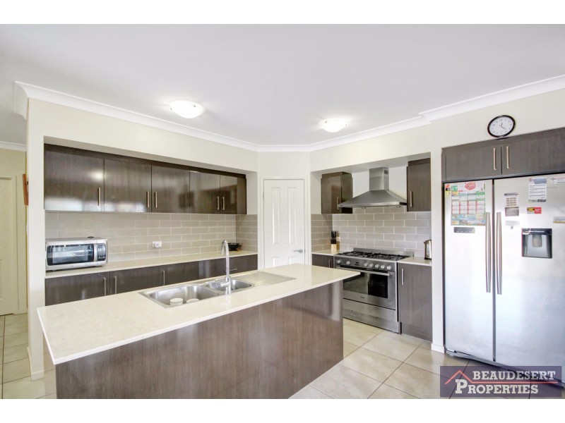 1-5 Bedelia Drive, Woodhill QLD 4285