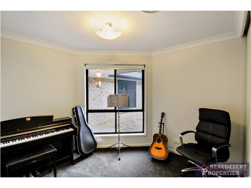 31 Highview Court, Woodhill QLD 4285