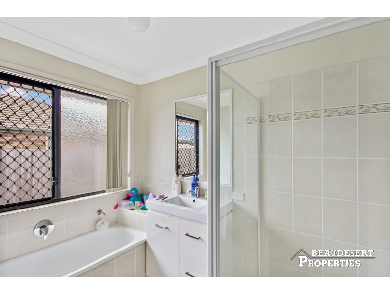 7 Hillside Crescent, Beaudesert QLD 4285