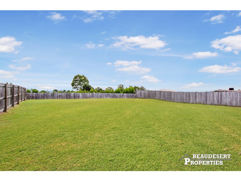 7 Hillside Crescent, Beaudesert QLD 4285