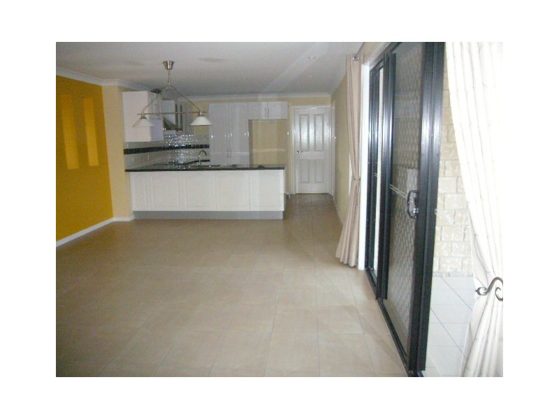 Gleneagle QLD 4285