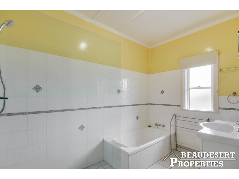 2 Hart Street, Beaudesert QLD 4285