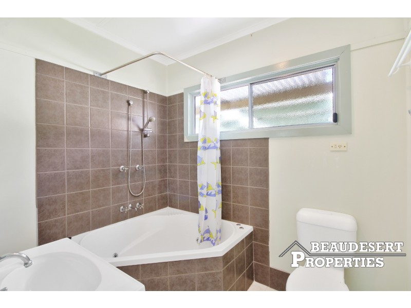 24 Kamarooka Street, Beaudesert QLD 4285