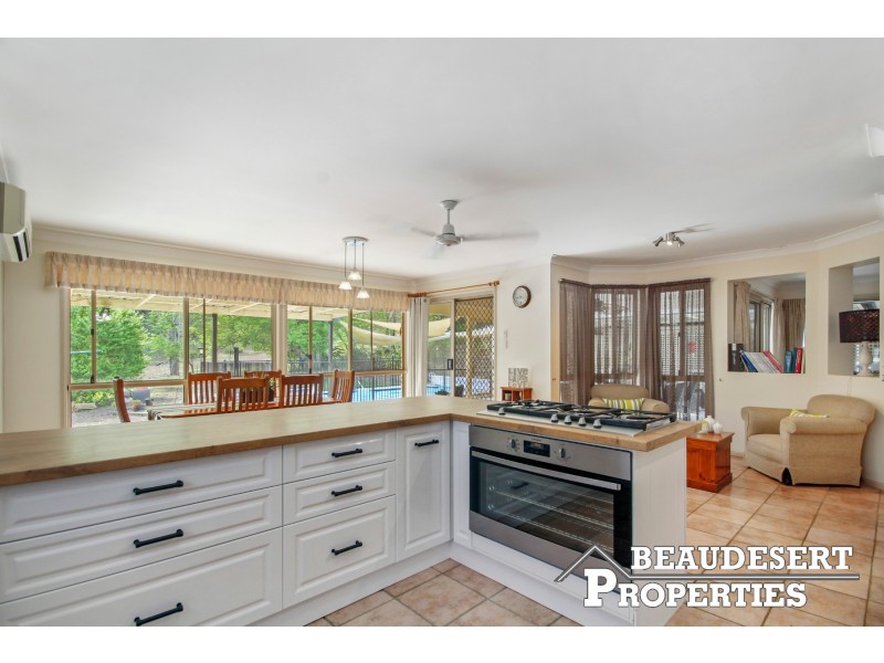 15 Walker Drive, Kooralbyn QLD 4285