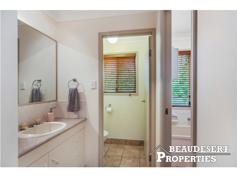 15 Walker Drive, Kooralbyn QLD 4285