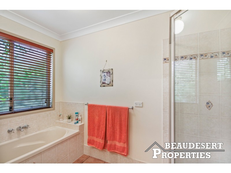 15 Walker Drive, Kooralbyn QLD 4285