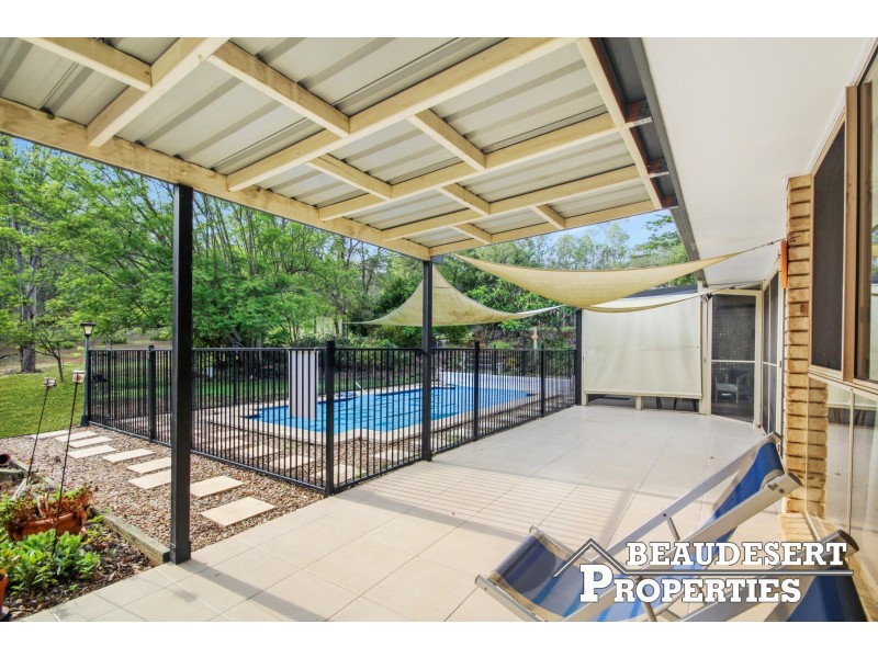 15 Walker Drive, Kooralbyn QLD 4285