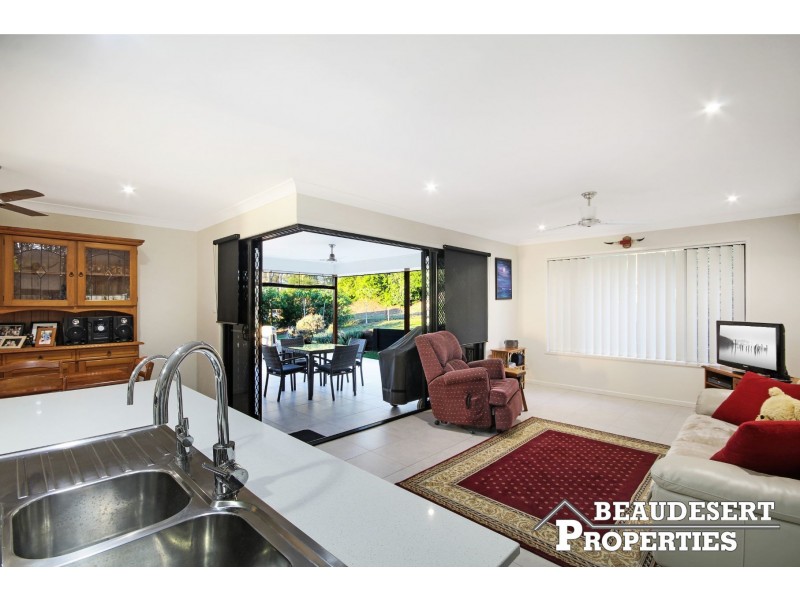 8 Trinity Place, Gleneagle QLD 4285