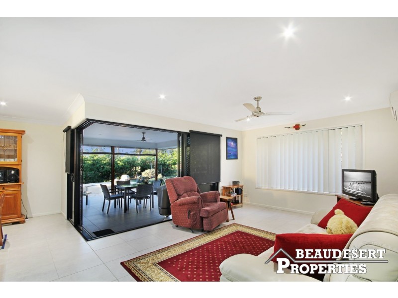 8 Trinity Place, Gleneagle QLD 4285