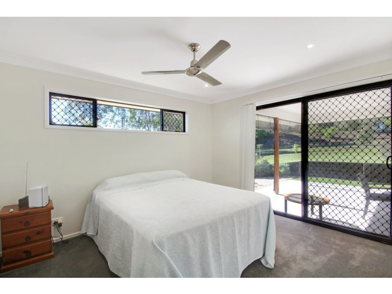 8 Trinity Place, Gleneagle QLD 4285
