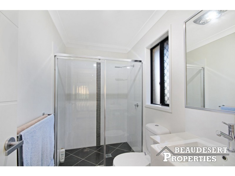 8 Trinity Place, Gleneagle QLD 4285