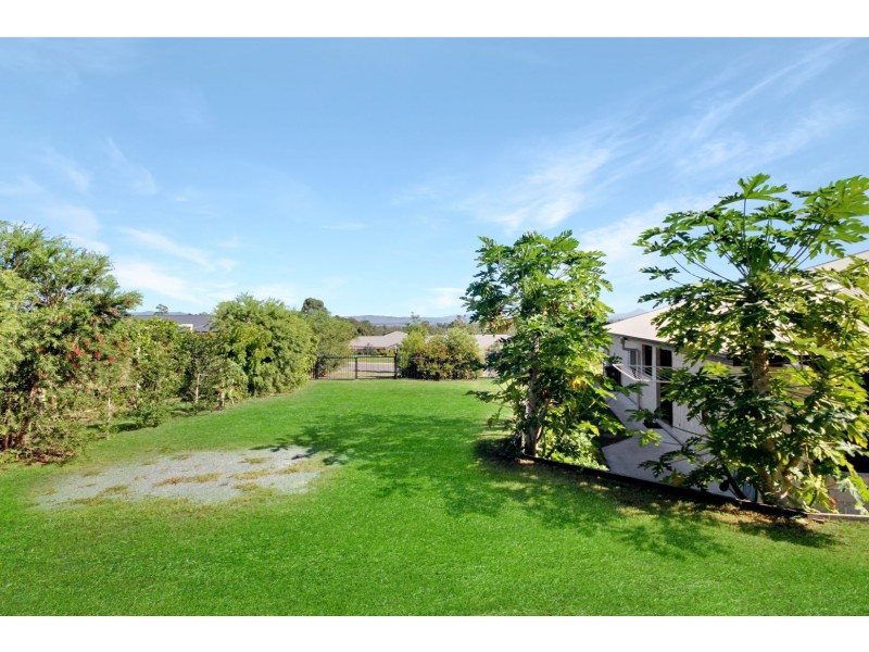 8 Trinity Place, Gleneagle QLD 4285
