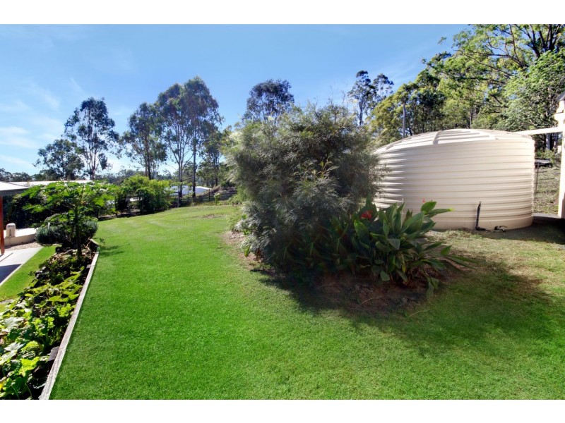 8 Trinity Place, Gleneagle QLD 4285