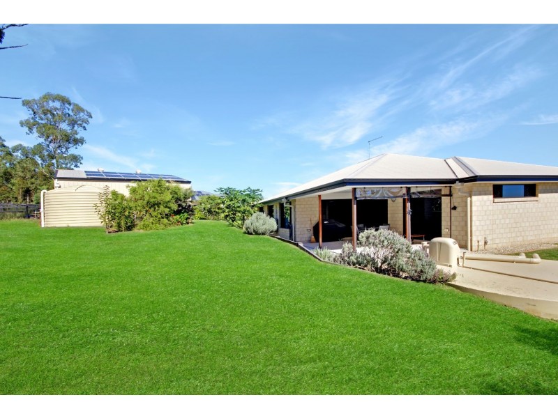 8 Trinity Place, Gleneagle QLD 4285