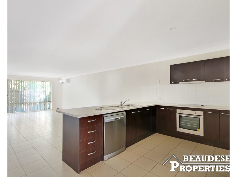 5 Hugo Drive, Beaudesert QLD 4285