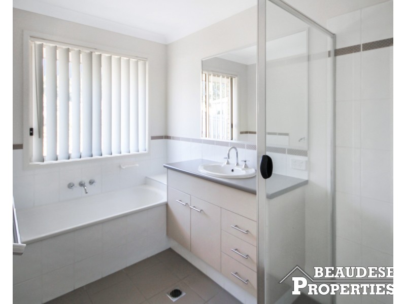 5 Hugo Drive, Beaudesert QLD 4285