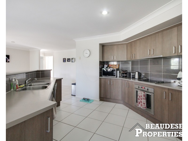 50-52 Carrigan Way, Gleneagle QLD 4285