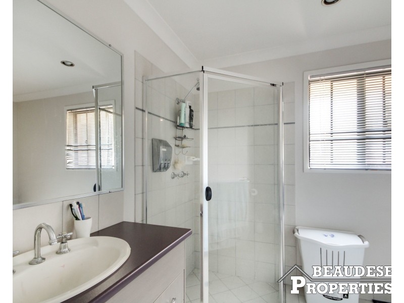 50-52 Carrigan Way, Gleneagle QLD 4285