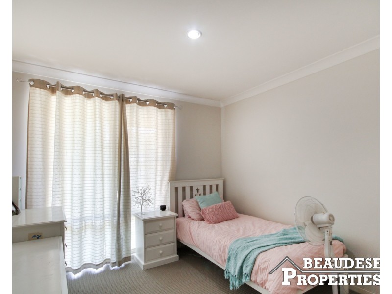 50-52 Carrigan Way, Gleneagle QLD 4285