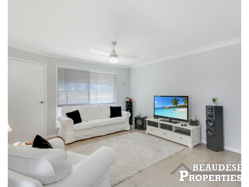 15 Hillside Crescent, Beaudesert QLD 4285