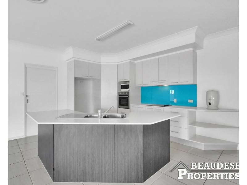 10-12 Corymbia Close, Beaudesert QLD 4285