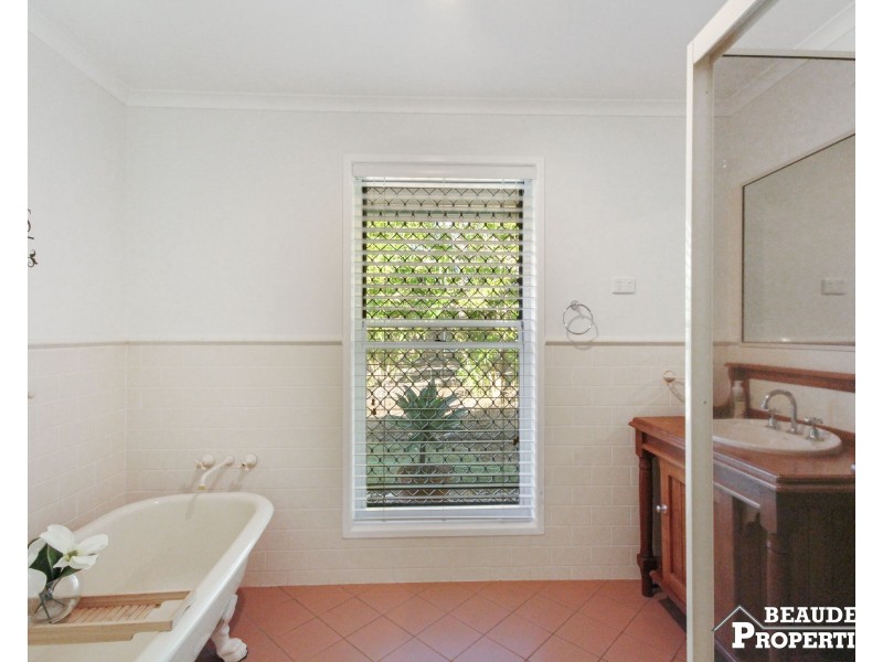 23 Arbour Drive, Gleneagle QLD 4285