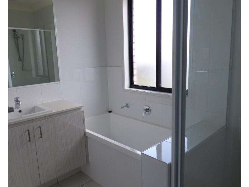 Gleneagle QLD 4285