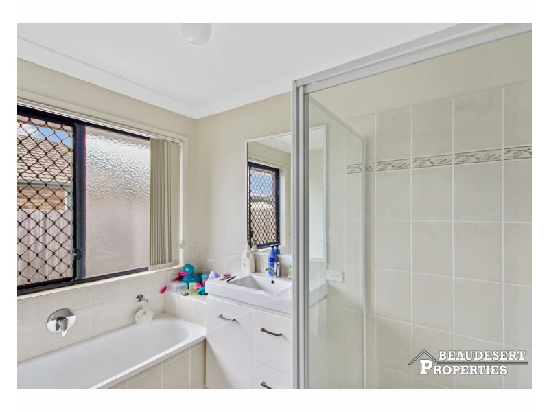 7 Hillside Crescent, Beaudesert QLD 4285