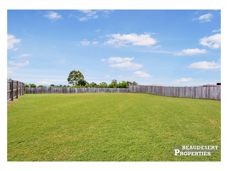 7 Hillside Crescent, Beaudesert QLD 4285