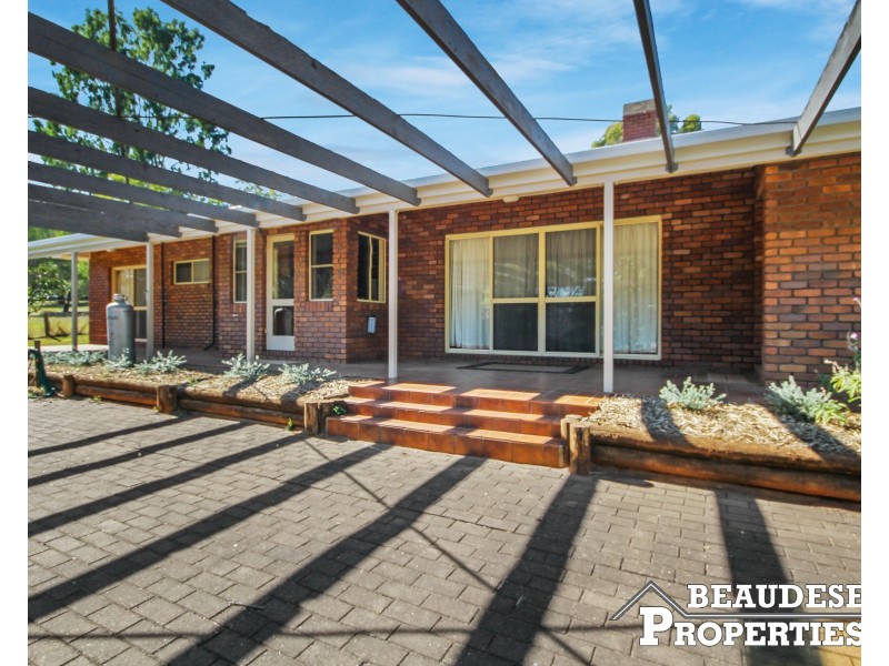 7-11 Day Road, Gleneagle QLD 4285