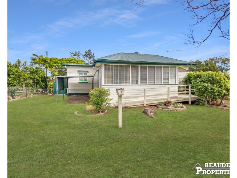 7 James Street, Beaudesert QLD 4285