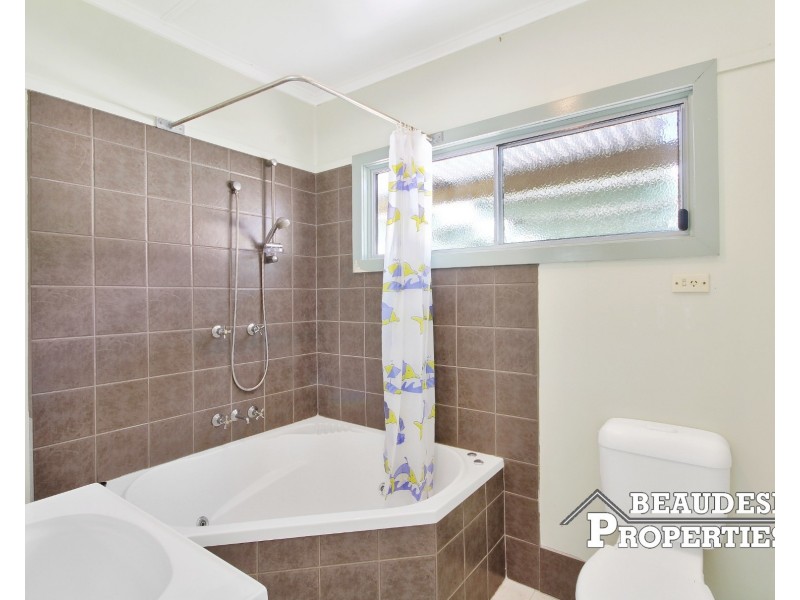 24 Kamarooka Street, Beaudesert QLD 4285