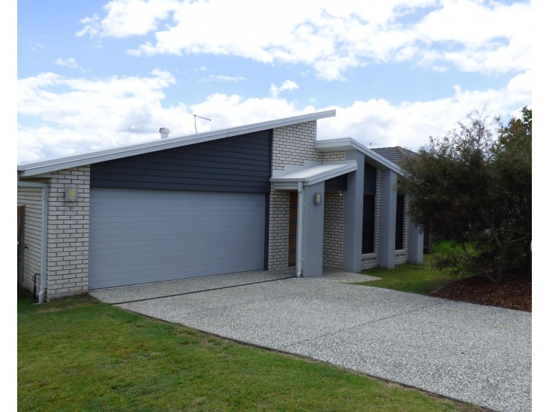 24 Finley Street, Gleneagle QLD 4285