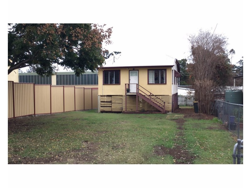 12 Brayford Street, Beaudesert QLD 4285