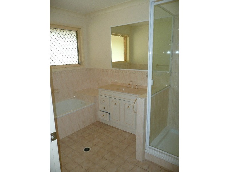 Gleneagle QLD 4285