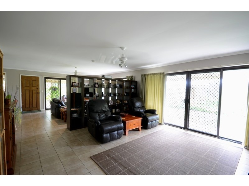 5 Walker Drive, Kooralbyn QLD 4285
