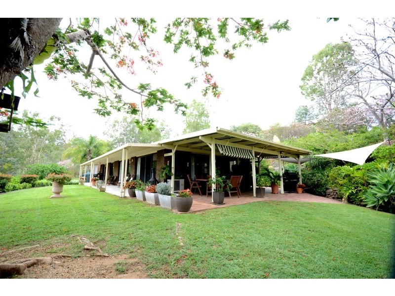 5 Walker Drive, Kooralbyn QLD 4285
